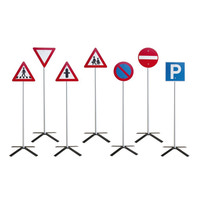 Færdselstavler - sæt á 7 skilte med fod